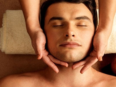 男士护肤：干性肌肤 油性肌肤 混合性肌肤 敏感性肌肤 该如何对号入座进行护理？