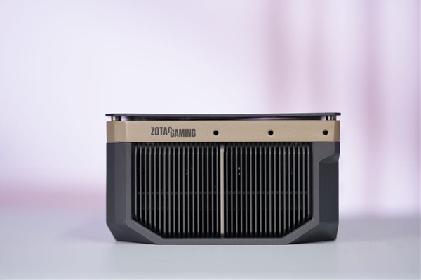 硬朗简约！索泰RTX 5090D v2 24GB SOLID OC显卡图赏