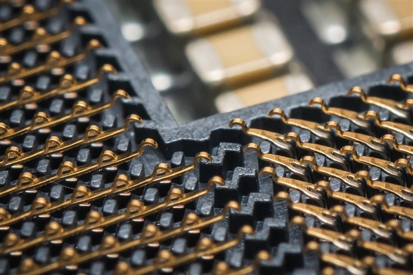 索赔9999万 屹唐起诉美国半导体设备巨头应用材料：侵犯核心技术秘密