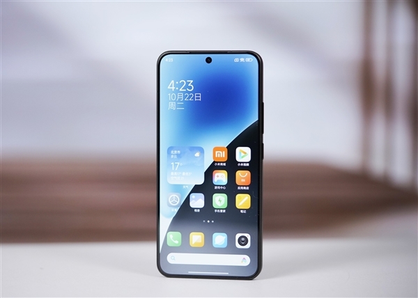 卢伟冰回应小米手机东南亚第一：份额不是最关键 高端机和苹果三星还有较大差距