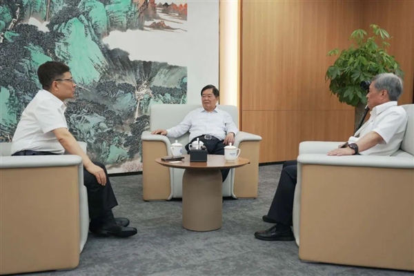 海尔CEO到访福耀科技大学：与曹德旺、王树国等洽谈校企合作