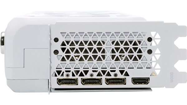 纯白大玩具 旗舰新选择！电竞叛客5090 D v2 X3W OC性能实测