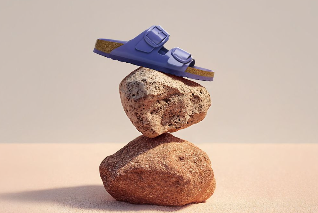 一个季度拿下营收5.74亿欧元！Birkenstock靠“丑鞋”成全球现象级品牌！