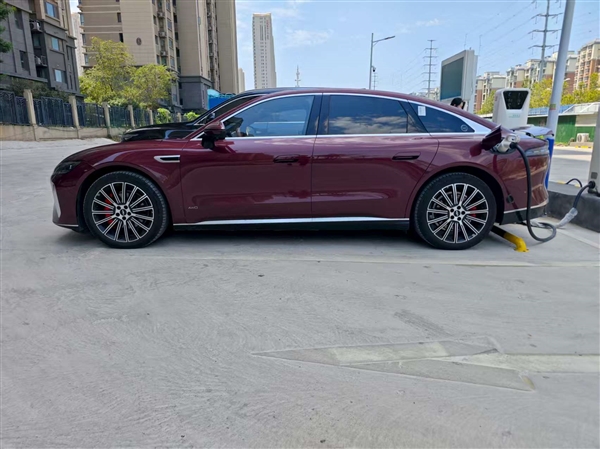 好饭不怕晚！奇瑞风云A9L试驾：油耗、舒适、智能化全无短板