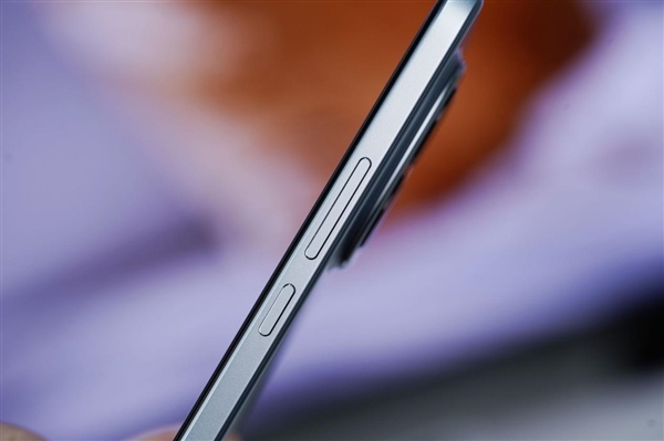 REDMI首款卫星通信手机！REDMI Note 15 Pro+图赏