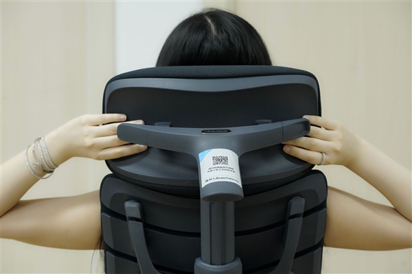 全球首款动态人体工学椅！清闲Libernovo图赏