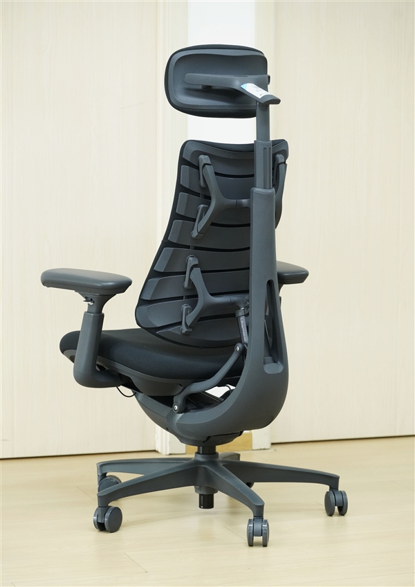 全球首款动态人体工学椅！清闲Libernovo图赏