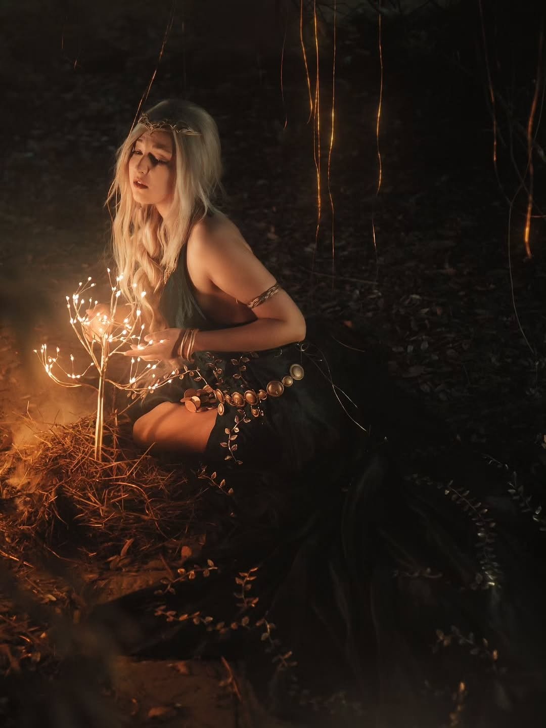 壁纸级《艾尔登法环》玛丽卡COS照 薄纱难掩曼妙曲线