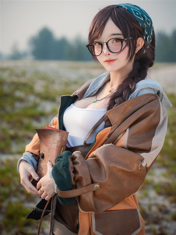 《怪物猎人：荒野》阿尔玛Cos：这谁顶得住