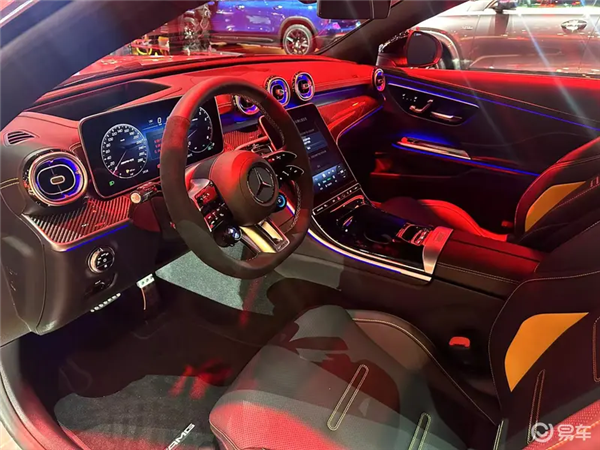 成都车展上的车企卖车有多拼 追到隔壁展台也要我留资