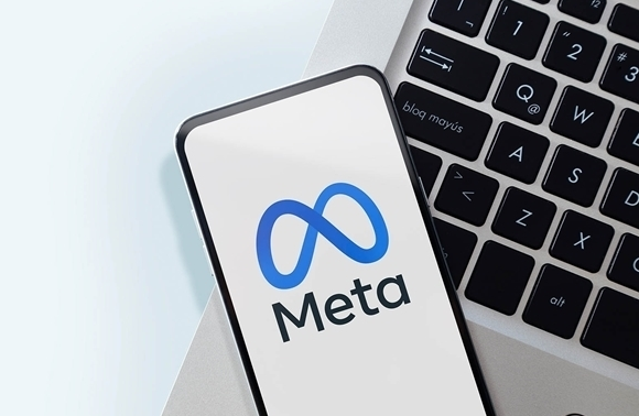 苹果核心AI人才持续外流 机器人研究负责人跳槽至M<i></i>eta