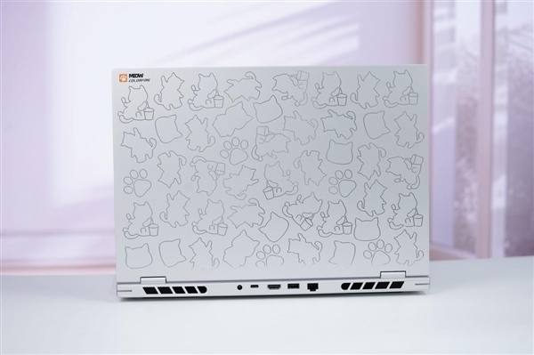 锐龙9 9850HX仅7999元！七彩虹MEOW橘宝R16 Ultra游戏本图赏