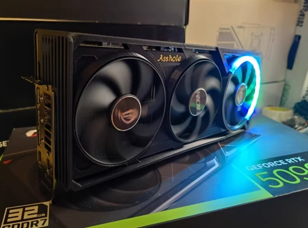 全球首个可以插DDR5内存的显卡！可惜只是个摆设