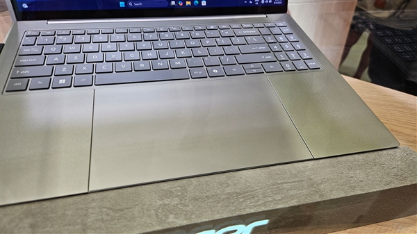 宏碁官宣Swift 16 AI：全球首款Intel Panther Lake笔记本