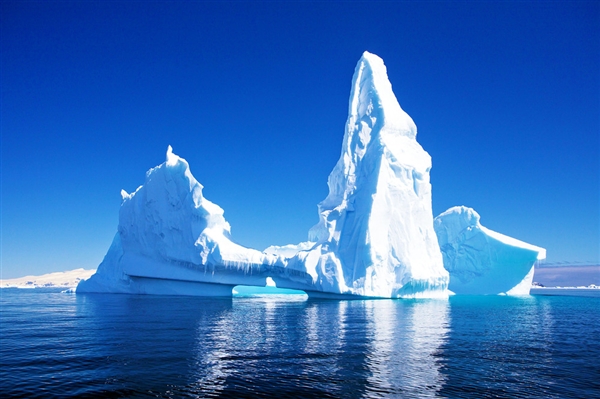 世界最大冰山解体:将在几周内变小到无法辨识