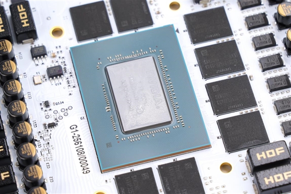 影驰RTX 5080 HOF OC LAB Deluxe-X 评测|纯白旗舰 王者归来