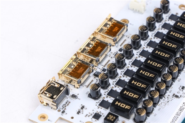 影驰RTX 5080 HOF OC LAB Deluxe-X 评测|纯白旗舰 王者归来