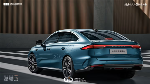 不到10万的“AM吉”来了！吉利银河星耀6首秀：2L级全球最低油耗