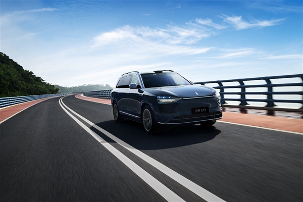 从“不敢想”到“销冠” 问界M9如何用产品力打破国产豪华天花板