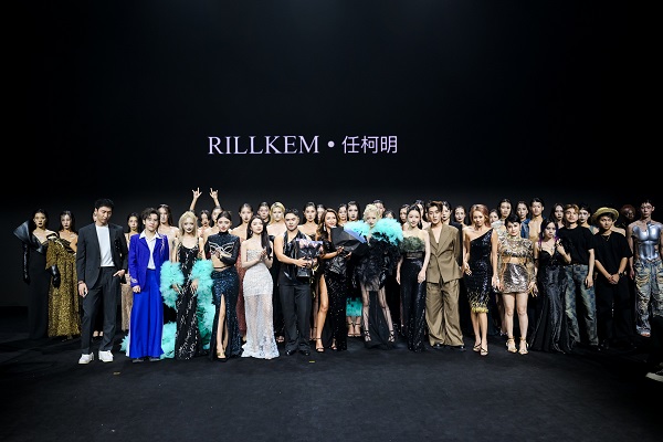 WT·MODEL × RILLKEM“故障深渊”大秀于北京盛大发布，咏叹神话与现实的时尚对话
