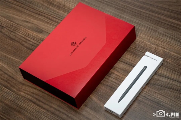 别人挤牙膏可能被骂 但三折叠情有可原