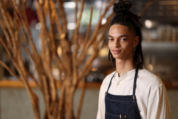 11099元 佳能发布新款85mm人像镜头：F/1.4大光圈 14枚镜片