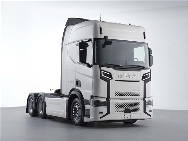 瑞典人整了个大活！中国产斯堪尼亚重卡汉字车标竟用微软雅黑