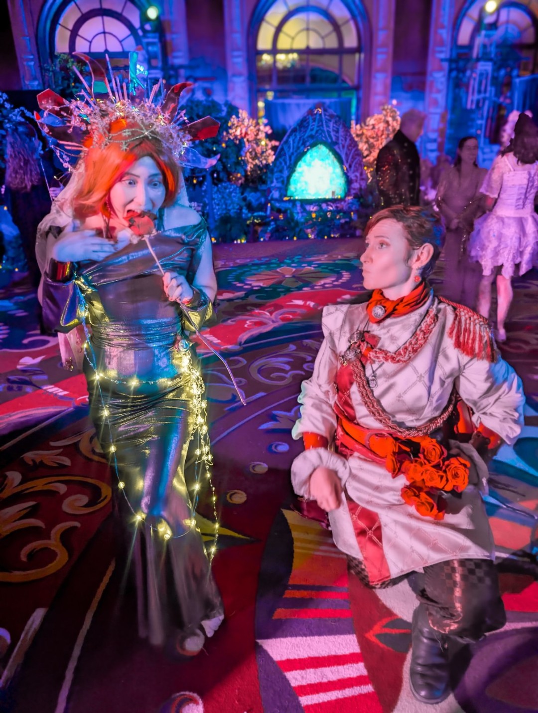 太带派了！《羊蹄山之魂》女主演员分享化装舞会美照