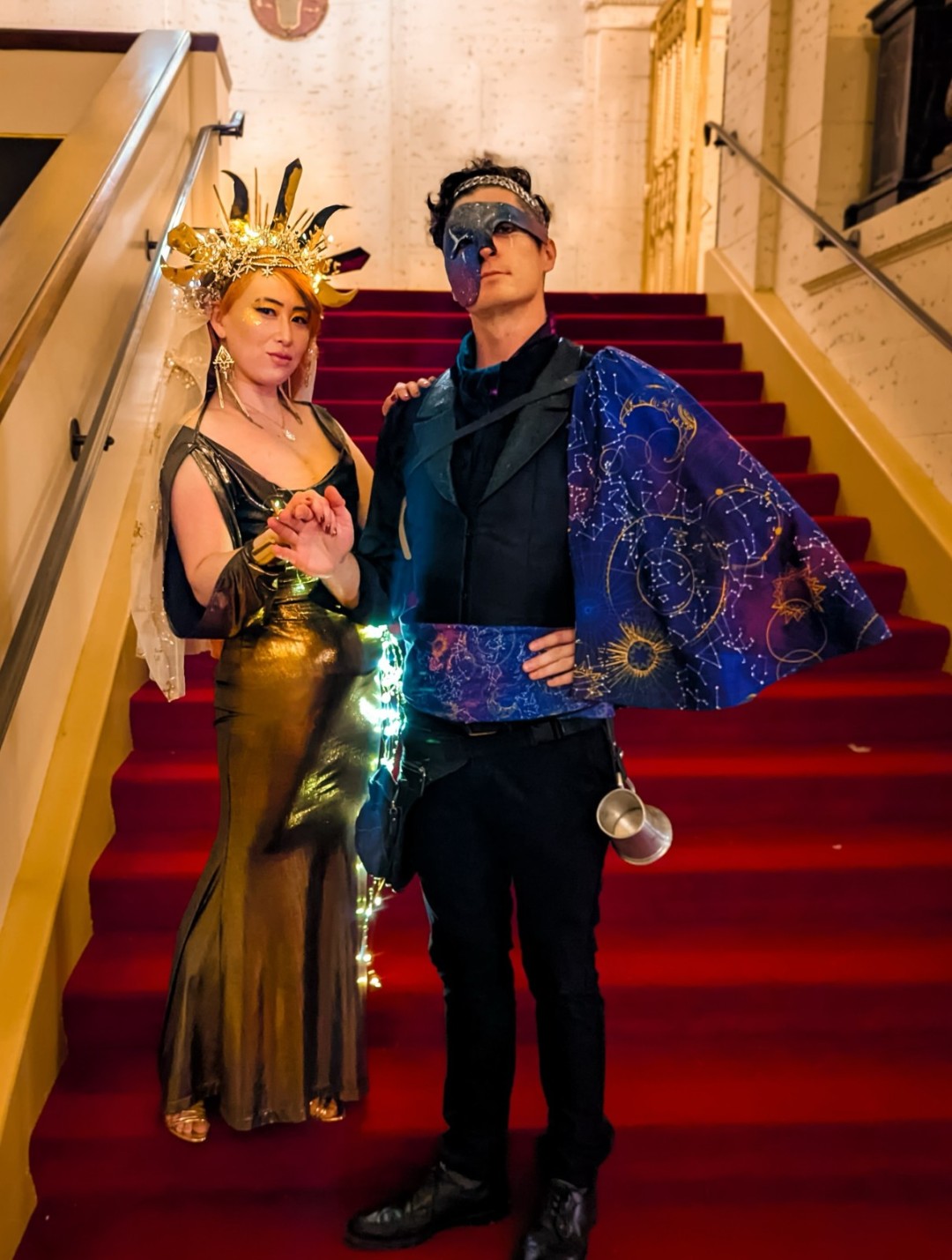 太带派了！《羊蹄山之魂》女主演员分享化装舞会美照