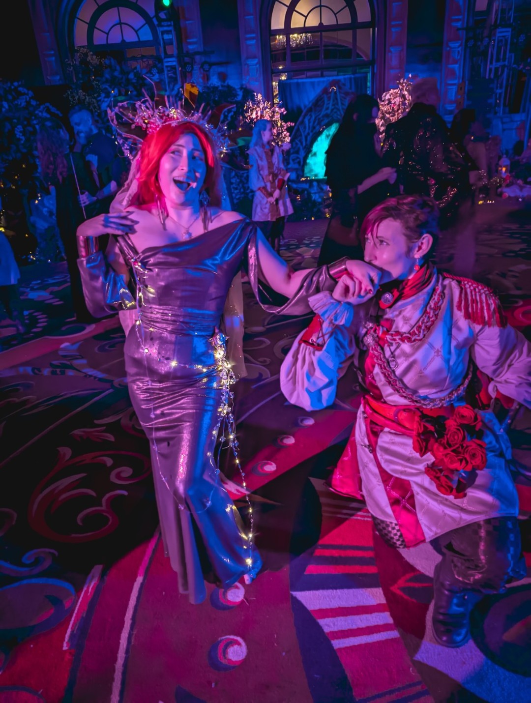 太带派了！《羊蹄山之魂》女主演员分享化装舞会美照