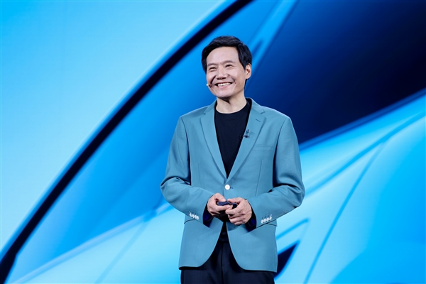 小米召回116887辆SU7标准版上热搜：雷军回应了！