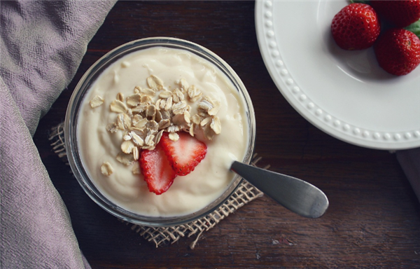 网红酸奶爆火喝了坐厕所起不来 医生：这不是排毒